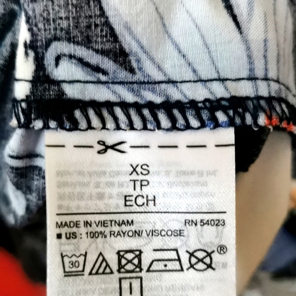 Old Navy ditzy cottagecore Floral Dress. Size XS. - Picture 4 of 5